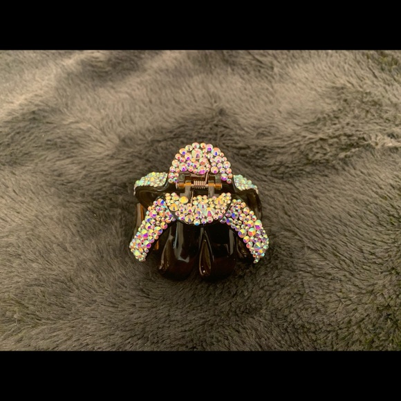 Crystal Hair Clip - Picture 3 of 4